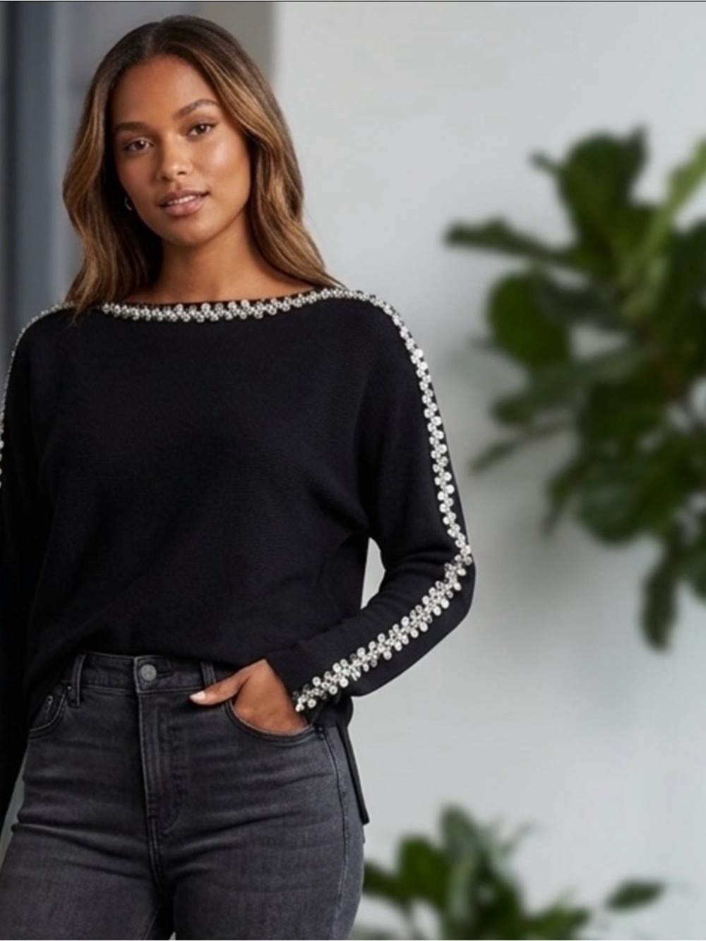 LIV Black EUC sweaterEmbellished
W/ Sequins & Pearls
feels like cashmere Sz Sm